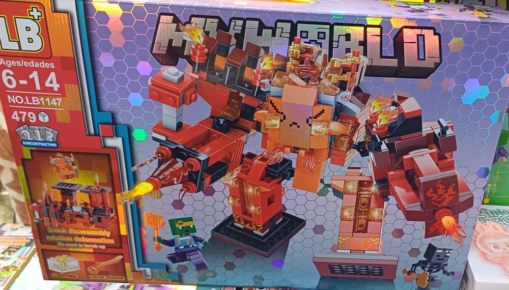 Майнкрафт конструктури различни видове