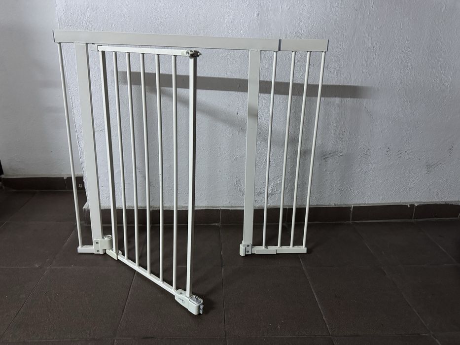 Poartă de siguranță pentru câini – metal, reglabilă