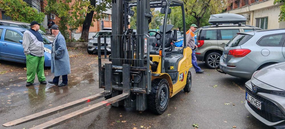 De Închiriat stivuitoare | Inchiriere stivuitor electric sau diesel