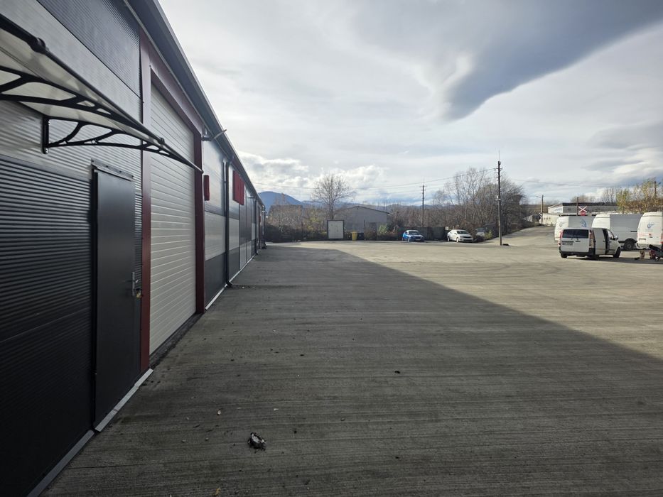 Închiriez hală /service auto / spațiu comercial /depozit – 150 mp