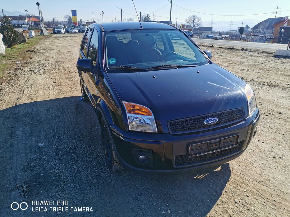 Ford Fusion Plus + 2010
