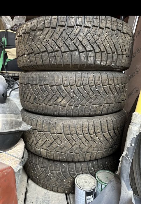 Шины липучка Pirelli 215/60R17