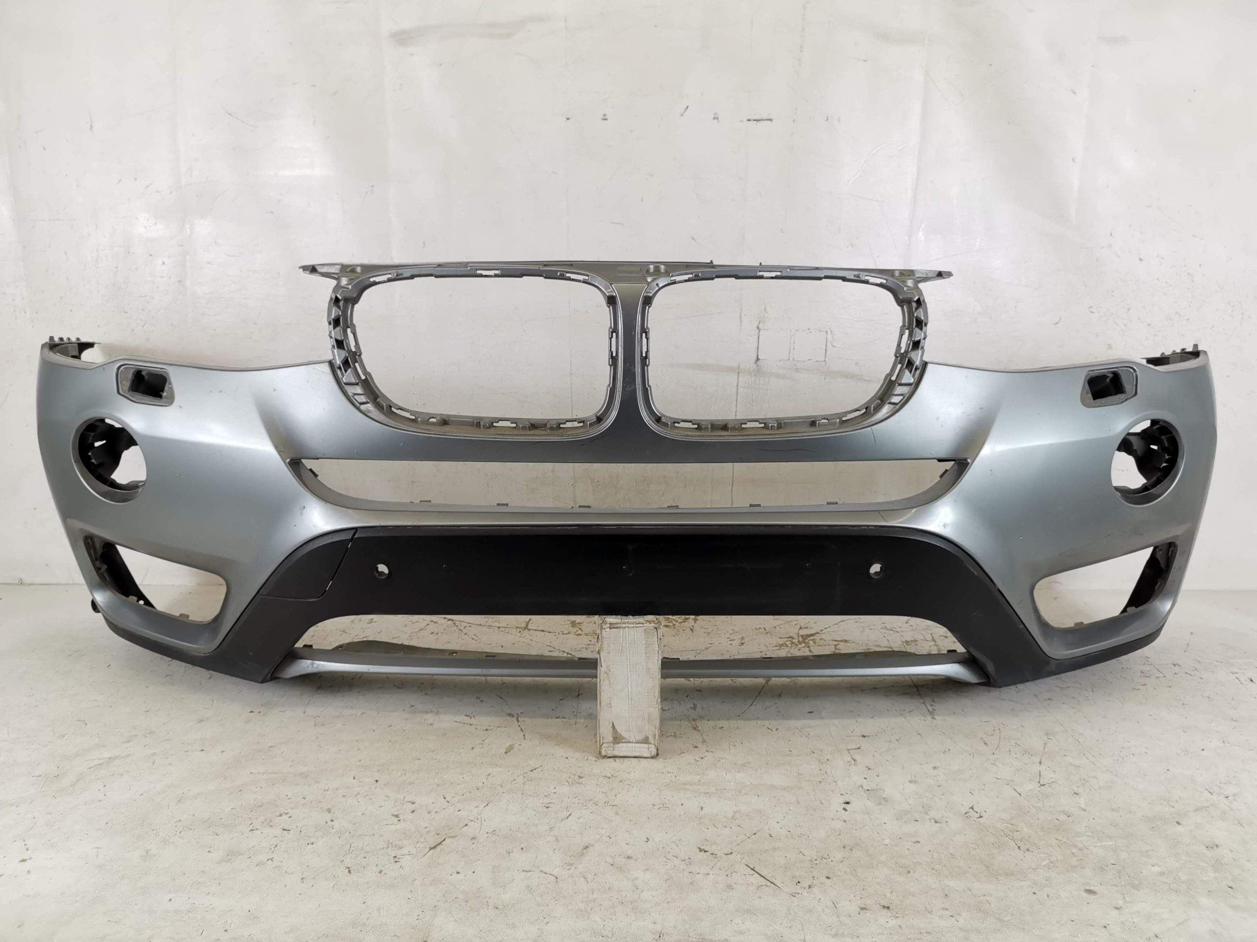 Предна броня BMW X3 F25 [фейслифт] [ - ] Оригинална в добро състояние