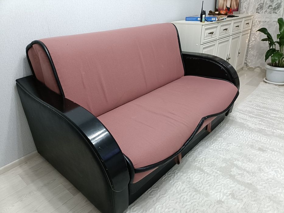 Продам небольшой диван