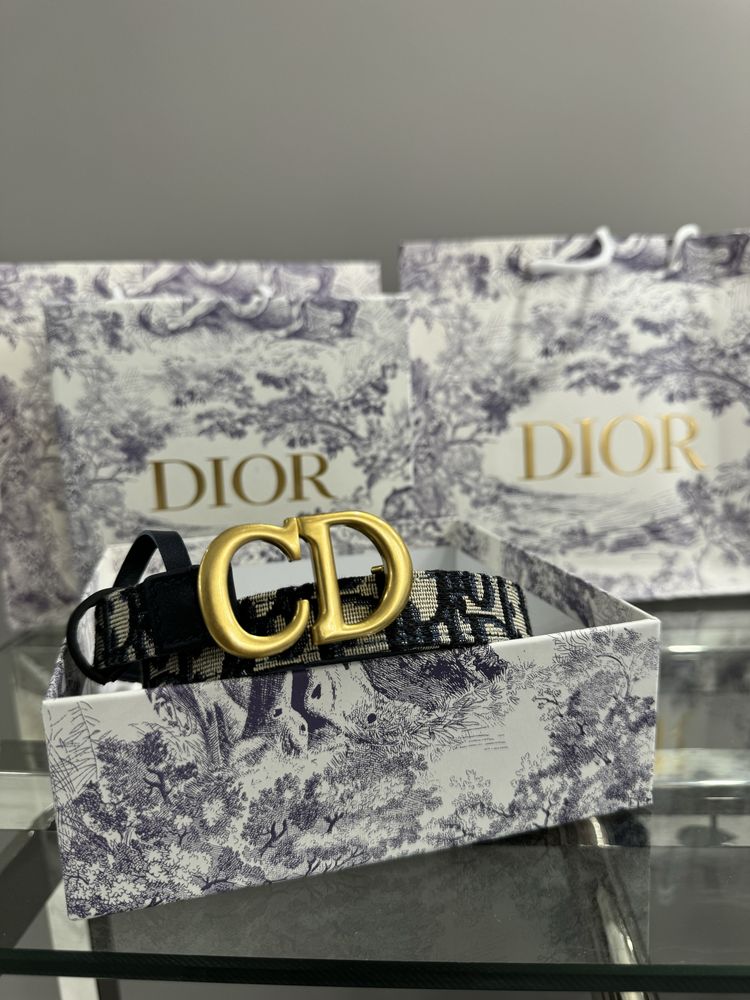 Колани Hermes, Dior, Chanel