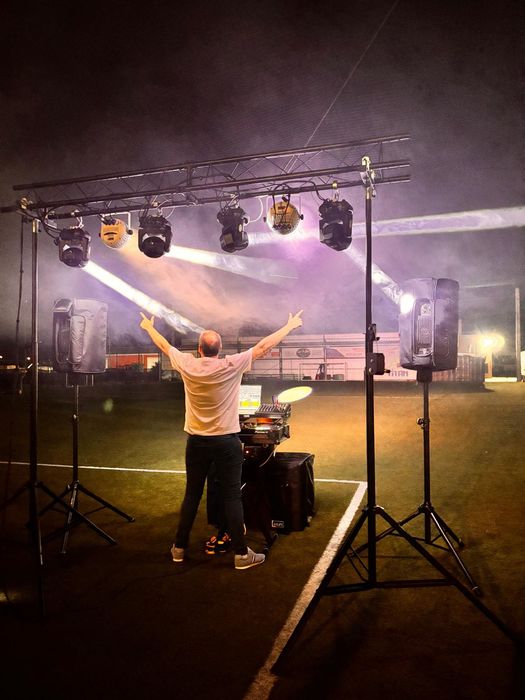 Închiriere schelă lumini profesionale cu tehnician – evenimente