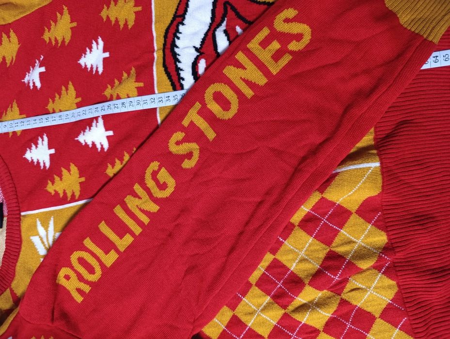 Коледен пуловер на Rolling stones