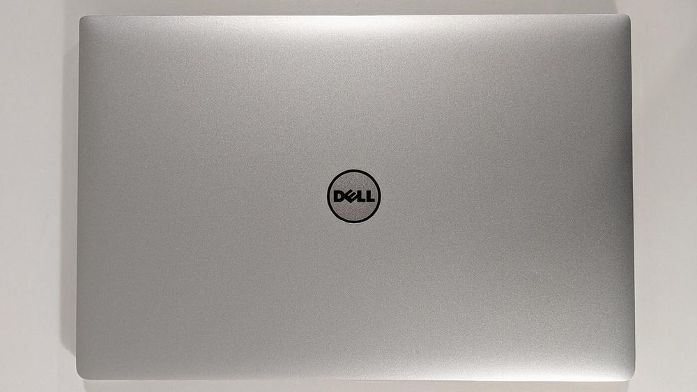 Dell XPS 15 9560 TOUCH 15.6" 3840x2160 i7-7700HQ 32GB 1TB SSD GTX 1050