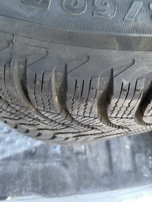 Гуми michelin semperit с джанти 16 цола 205 60 16 свалени от мерцедес