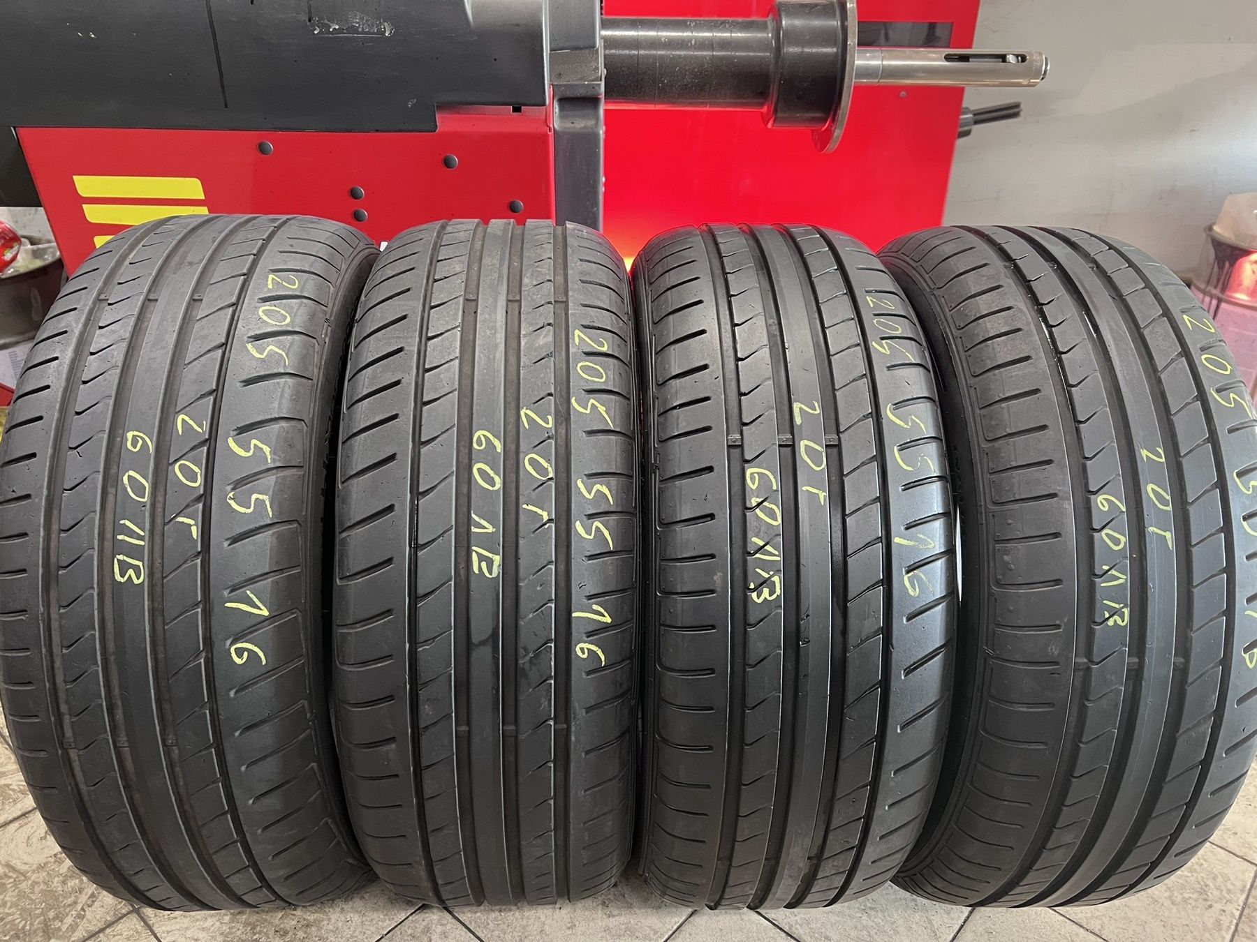 Летни гуми 205/55 R16 Dunlop
