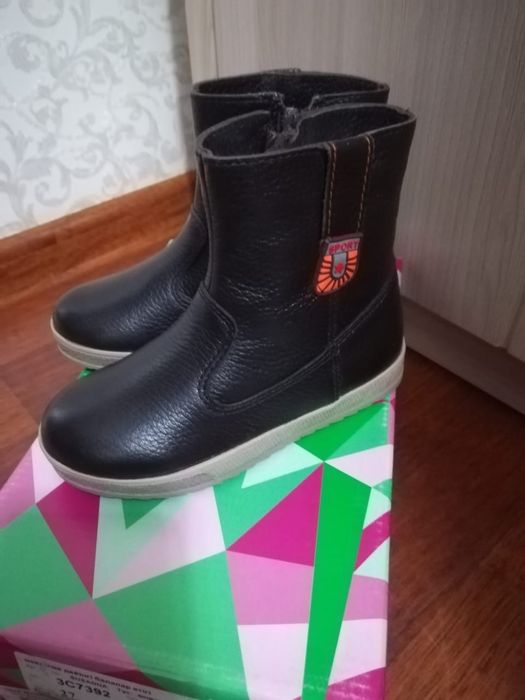 Продам детский  обувь. Размер 27. Натуральная кожа.