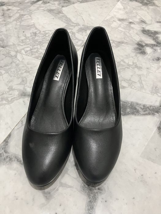 Туфли новые бежевый и черный