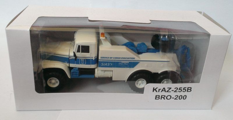 Macheta KrAZ 255B BRO-200 camion asistenta - scara 1/43