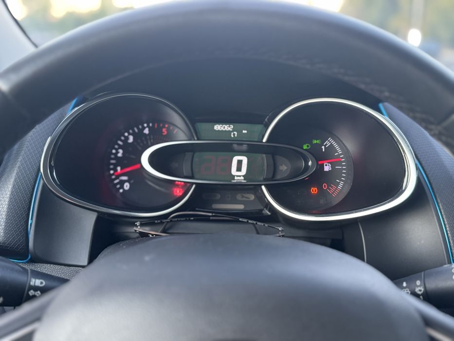 RENAULT clio 2018