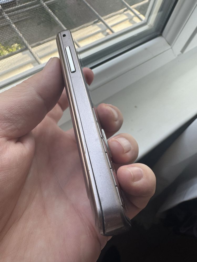 Samsung 5610 оригинал имей есть