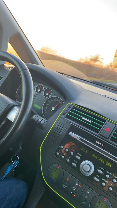 Vănd Ford Focus C-MAX