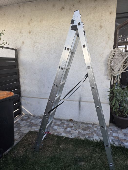 Scară 3 tronsoane 7 trepte