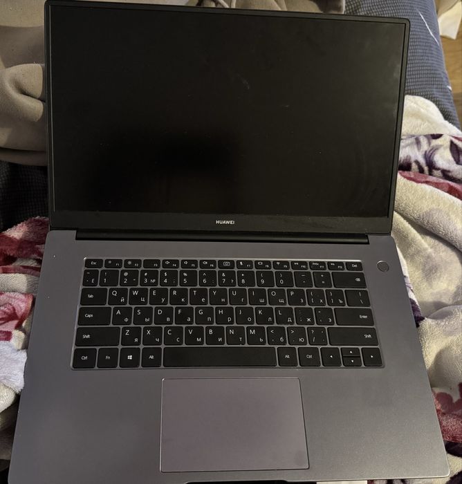 Продавам лаптоп Huawei MateBook D (14/15]