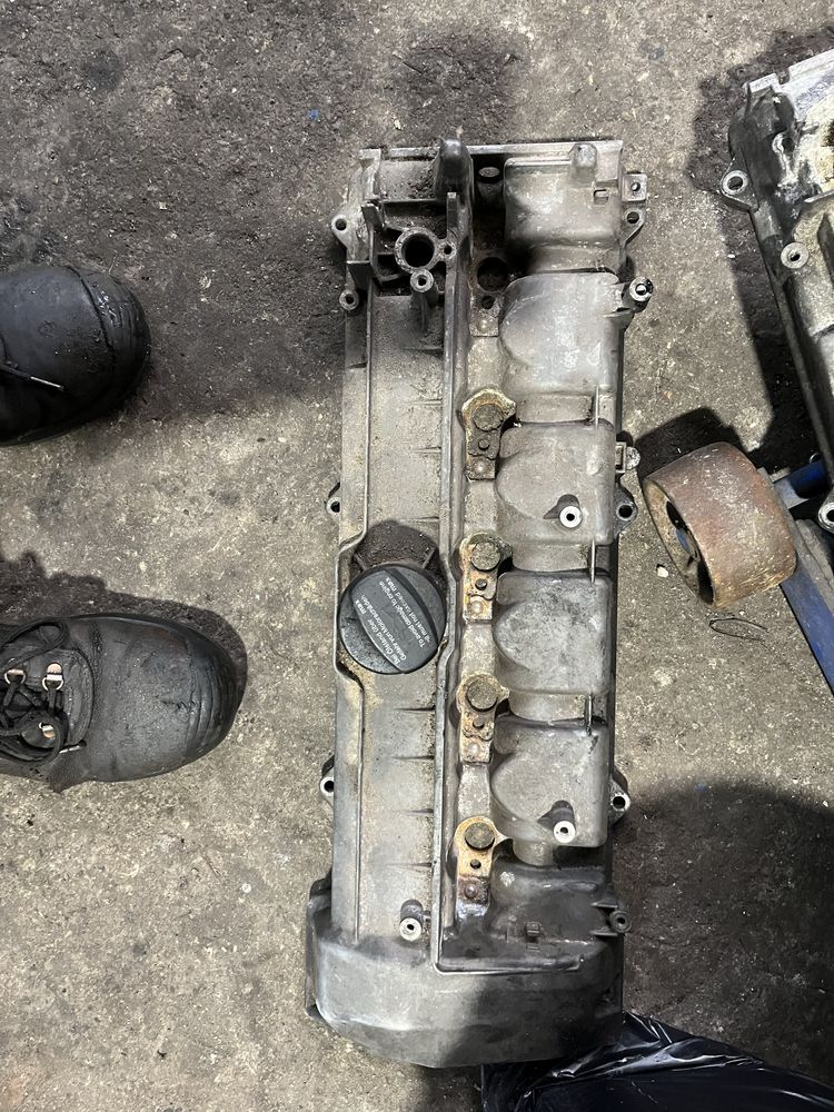 Капак клапани 2.7 CDi