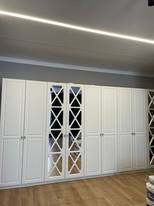 Шкаф в прихожую или спальню