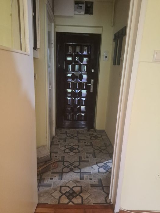 Garsoniera de vânzare