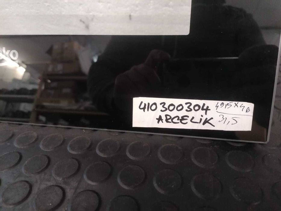 Geam exterior aragaz Beko 49.5 x 40 cm , 31.5 cm intre gauri, NOU / N3