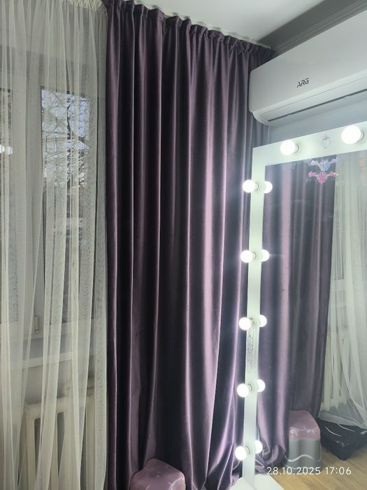 Продам шторы 400  на 275  по 2 шт фиолетовые и изумрудные