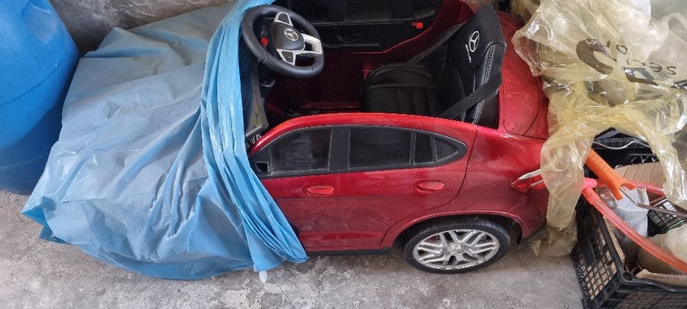 De vinzare mașinuța electrica