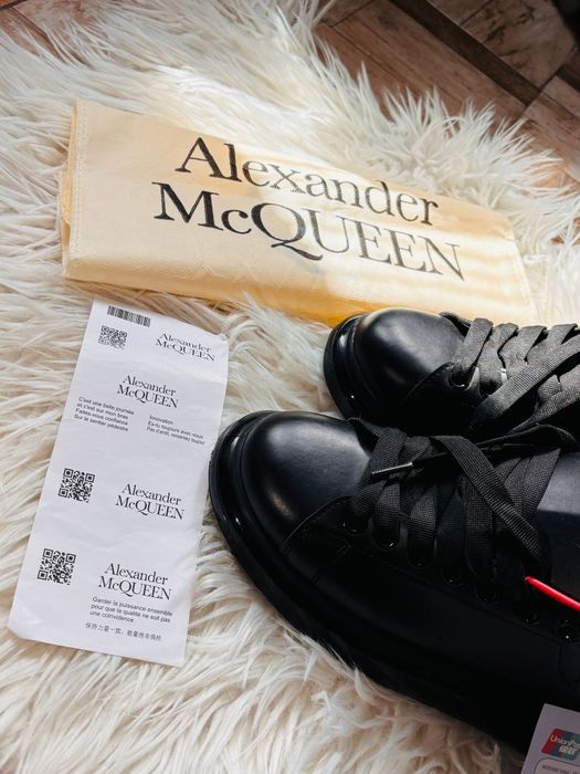 Adidași Alexander