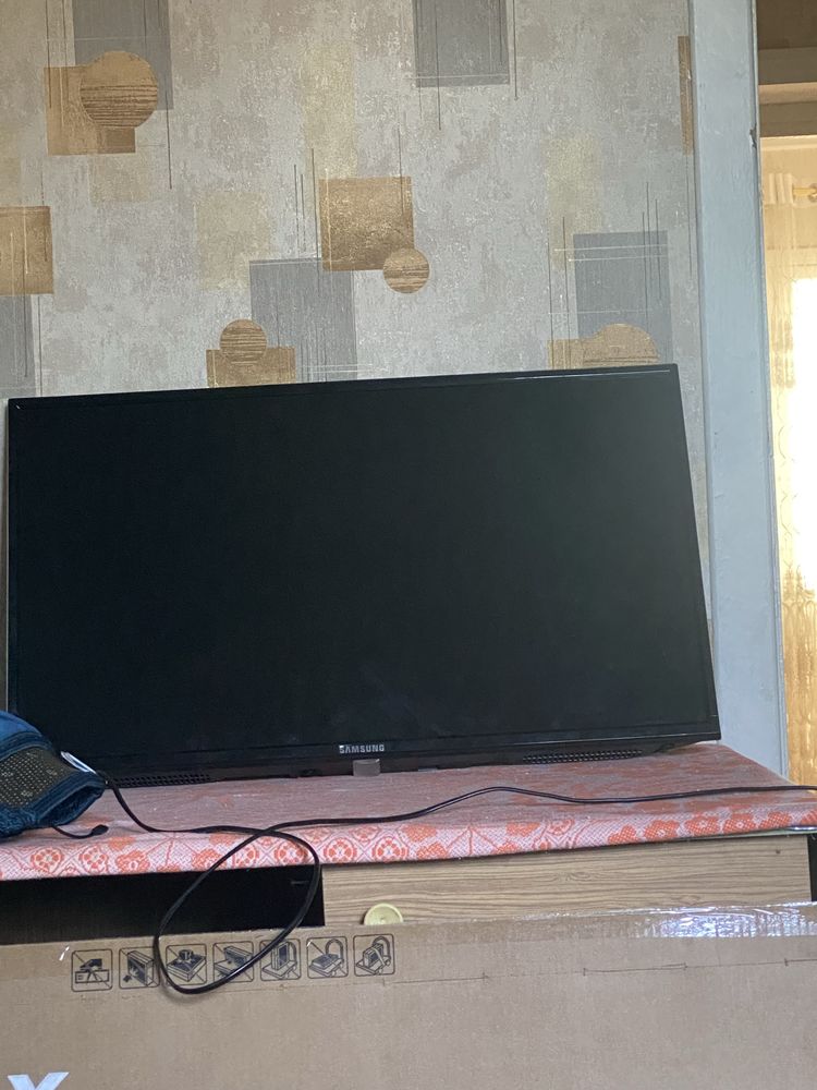 Telvizor tilvizor televizor samsung svet diot kuygan qolgan joyi yaxsh