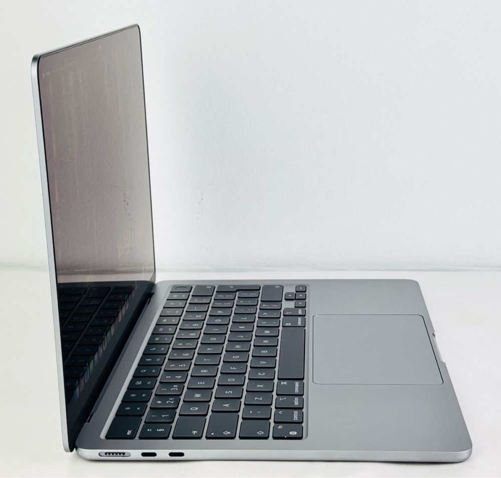 НОВ! Apple MacBook Air 13 M3 2024 16RAM 256GB Space Gray Гаранция!
