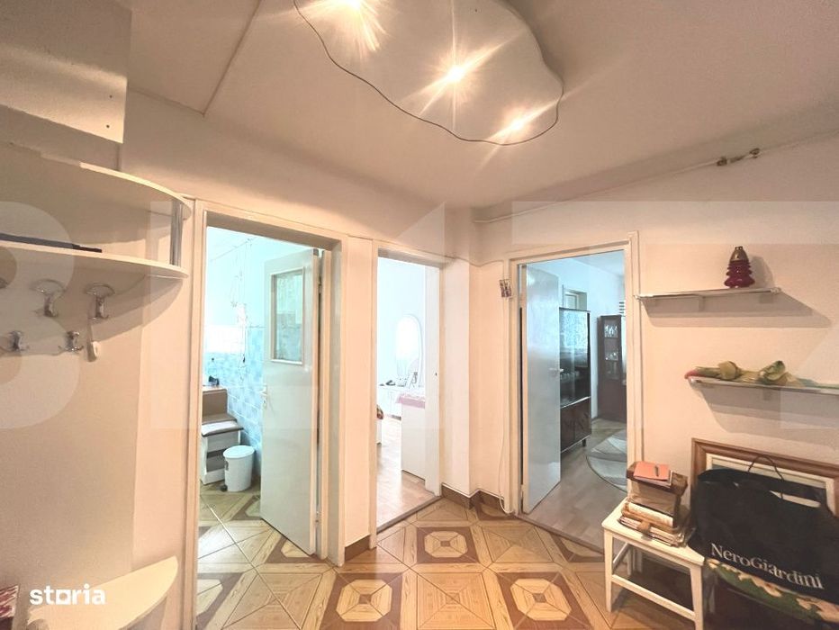 Apartament cu 3 camere decomandat – zona centrala si linistita – B