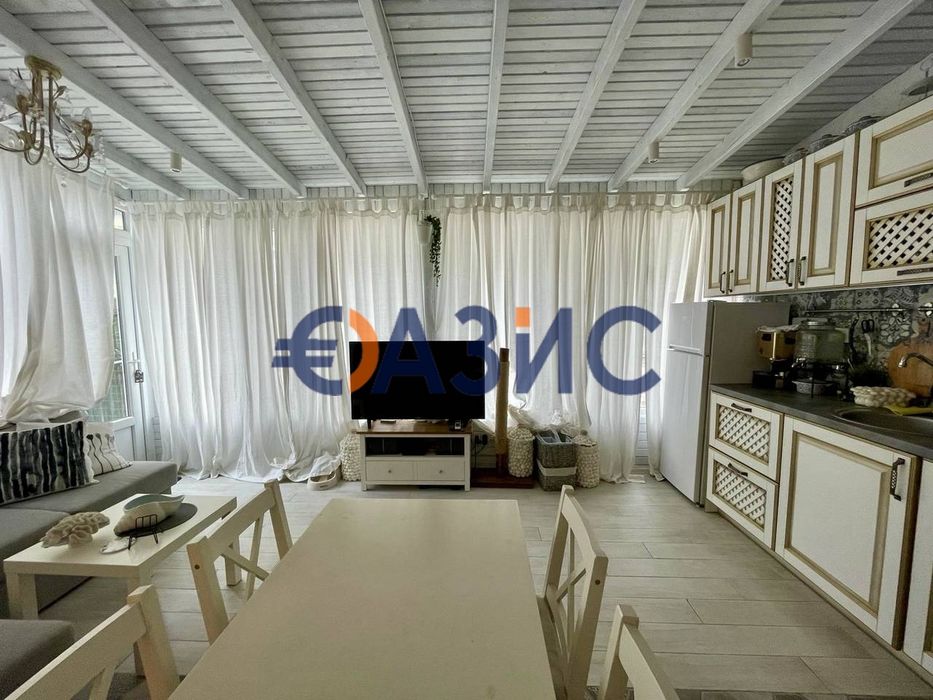 Продава се Четиристаен апартамент в к.к. Слънчев бряг - 135 кв.м за 1000 €/кв.м - Снимка #1