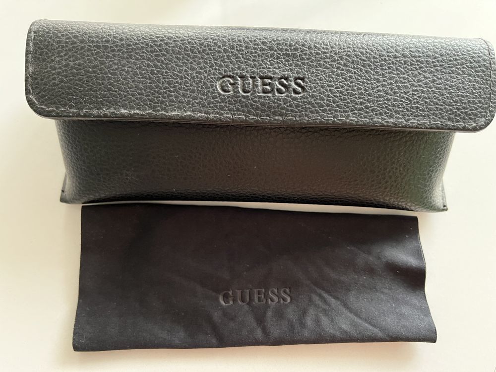 Нови оригинални очила Guess