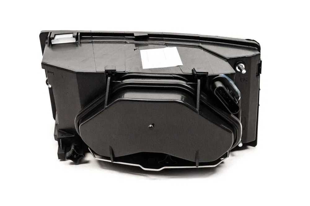 Фар Фарове за бус IVECO DAILY 2002>2007г. E марк