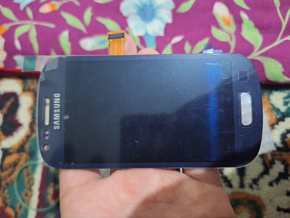 Nokia zapchastlar bor 12ta viloyat pochta bor.