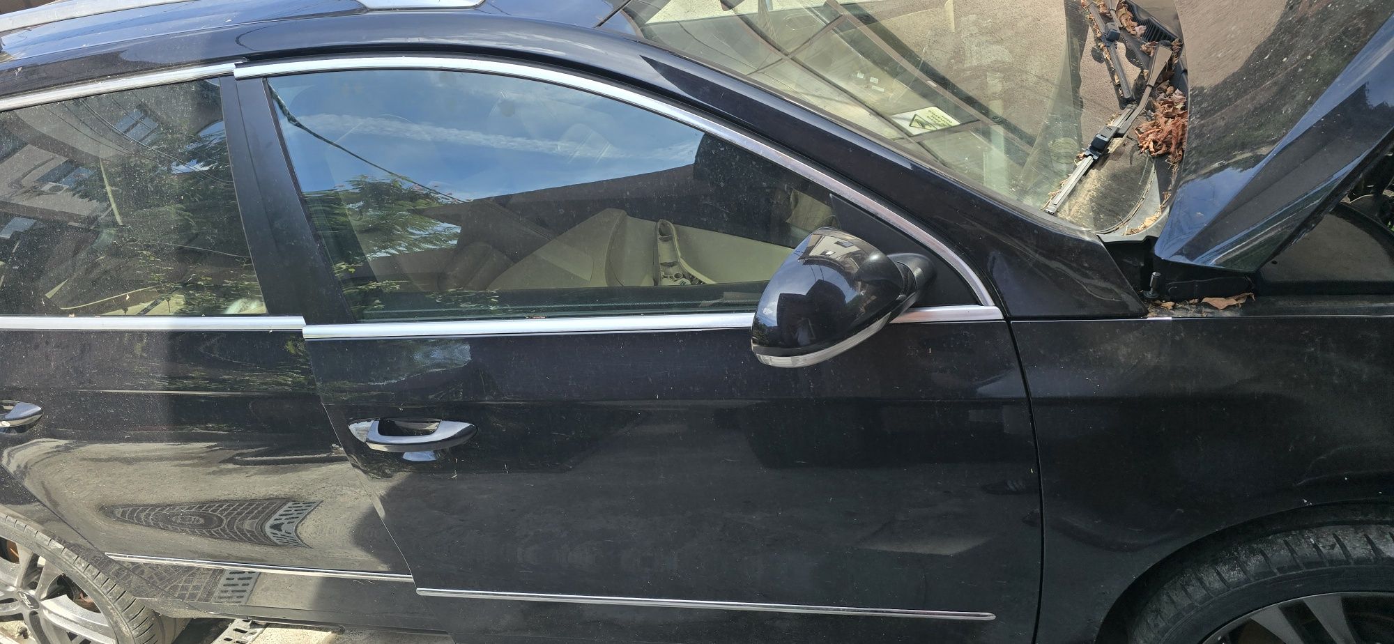 Usa fata dreapta si spate stanga vw passat B6 break