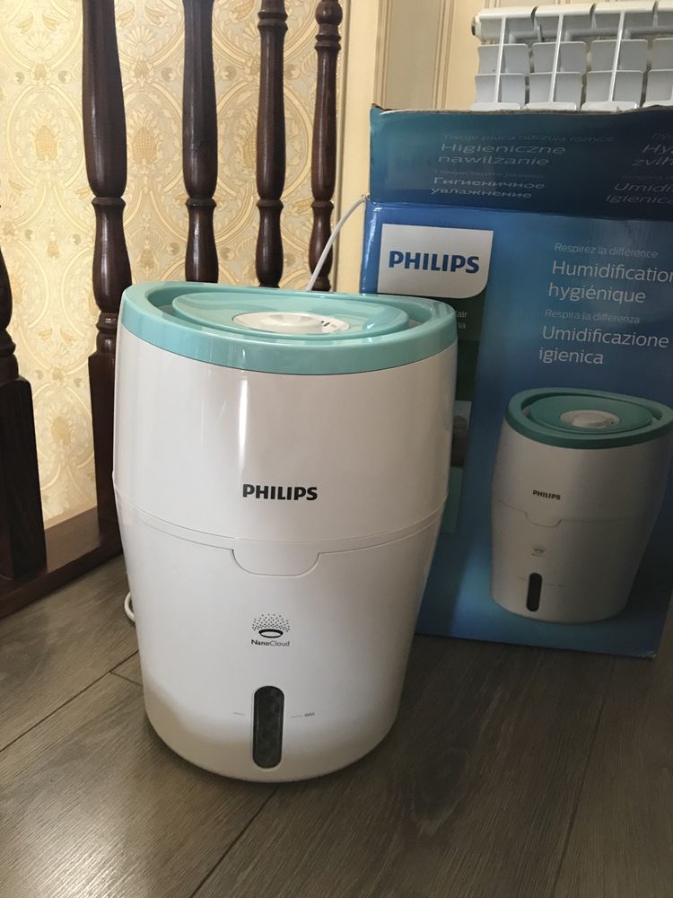 Увлажнитель воздуха Philips AVENT HU4801 белый