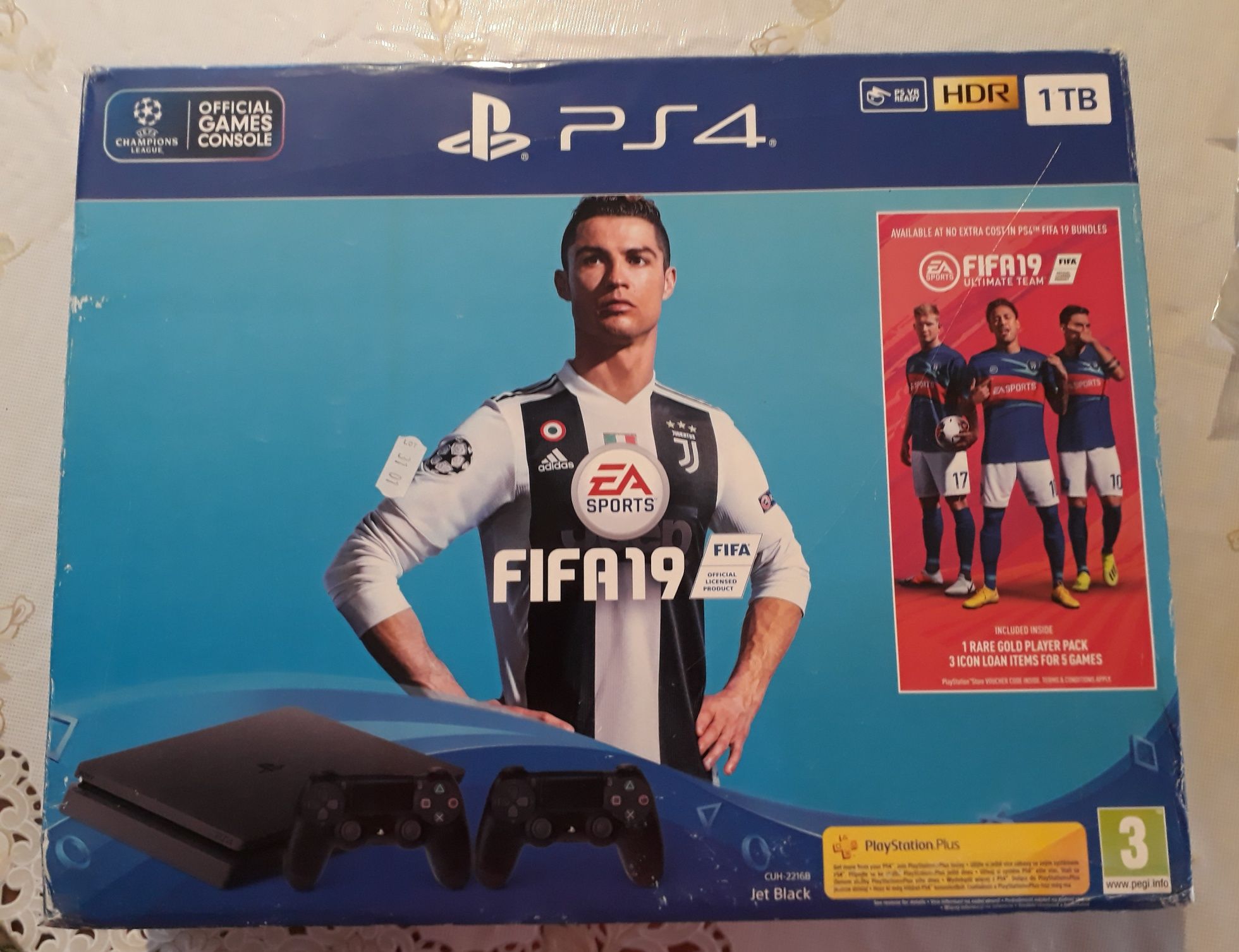 OCAZIE-NOU!-Playstation 4 Slim 1T FIFA 19+2 Controllere