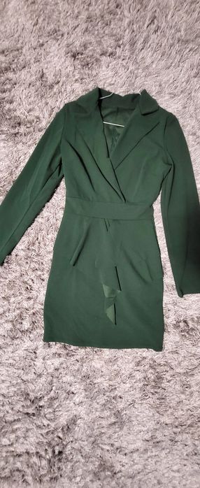 Тъмно зелена дамска рокля