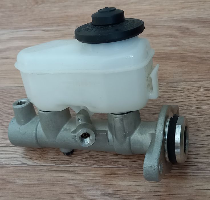 Главный тормозной цилиндр