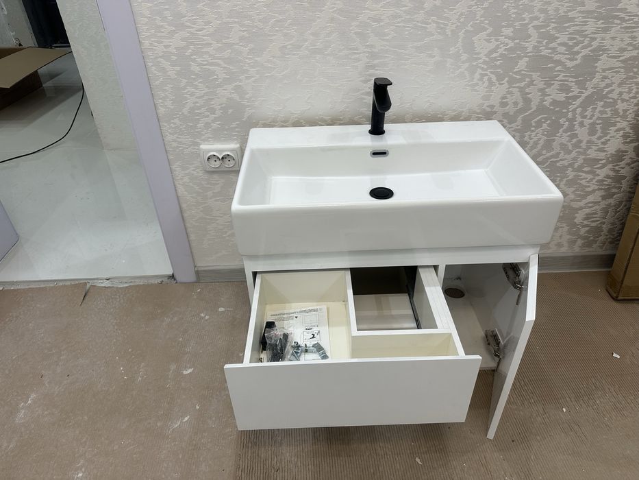 Шкаф имифка за баня