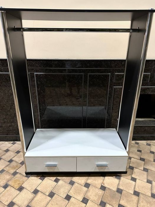 Гардеробная стойка