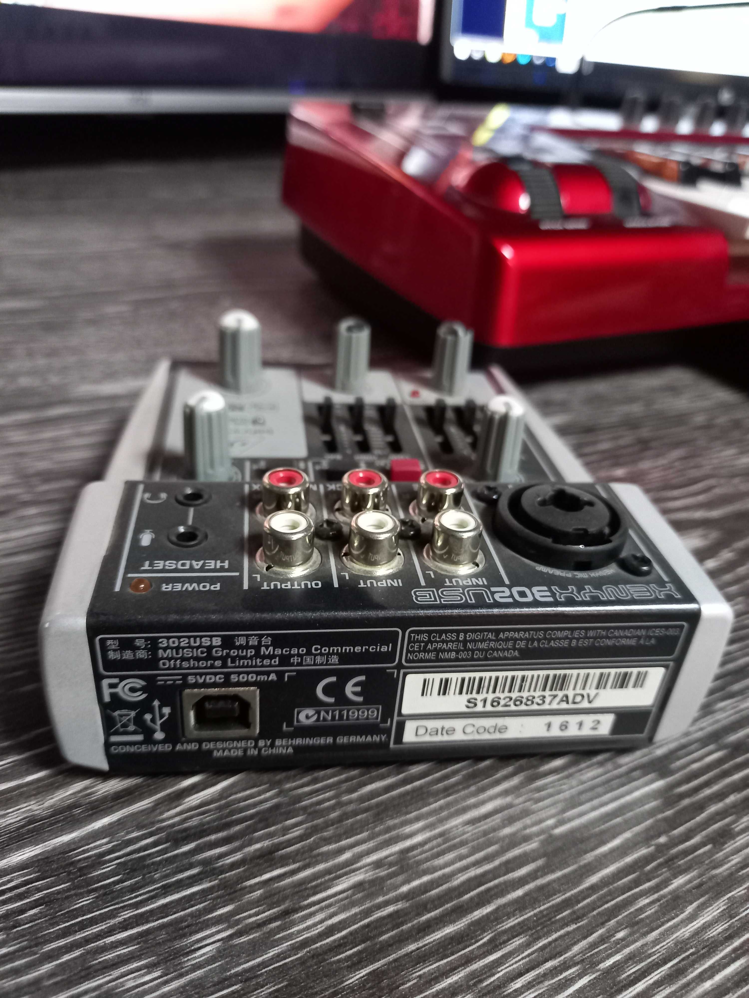 Звуковая карта, BEHRINGER XENYX 302USB срочно сотилади