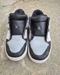 Adidasi air jordan