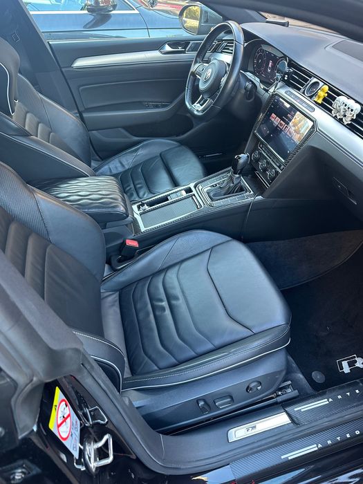 VW Arteon R- Line