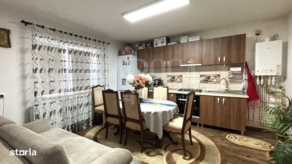 Casa 6 camere de vanzare in Apahida