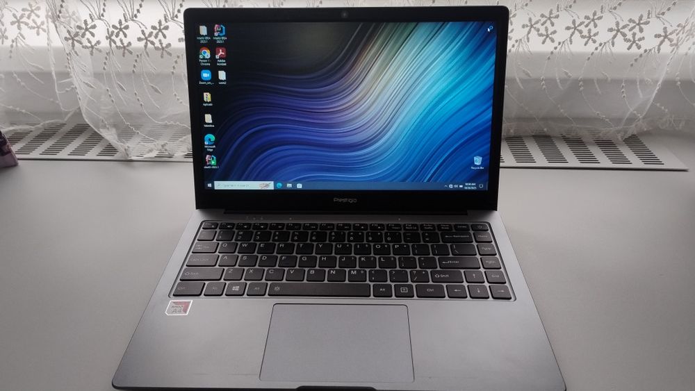 Vând laptop prestigio