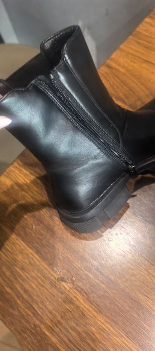 Дамски кожени боти