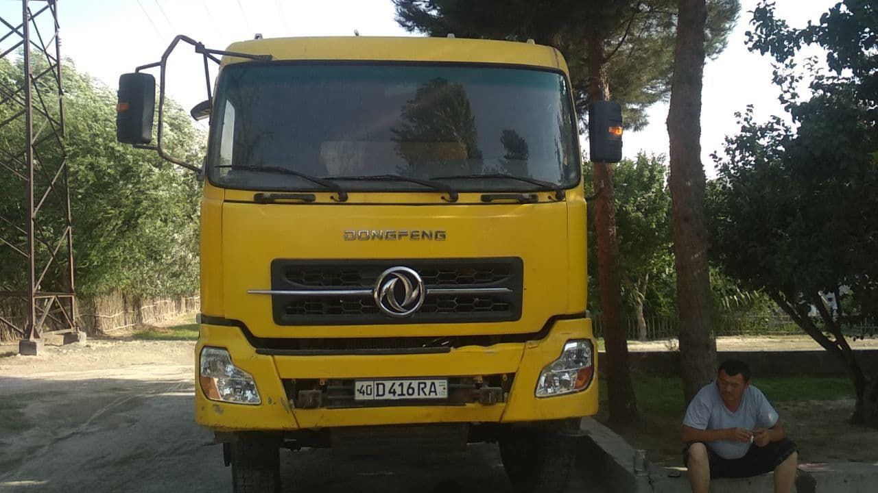 Грузовой DONGFENG .